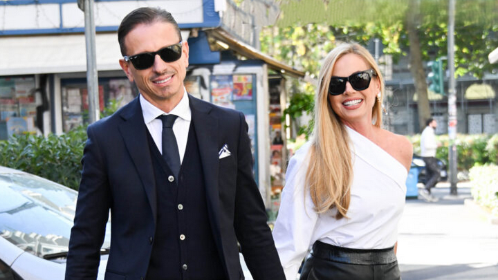 Federica Panicucci paparazzata a pranzo con il compagno Marco Bacini nel giorno del suo 58° compleanno Federica Panicucci paparazzata a pranzo con il compagno Marco Bacini nel giorno del suo 58° compleanno