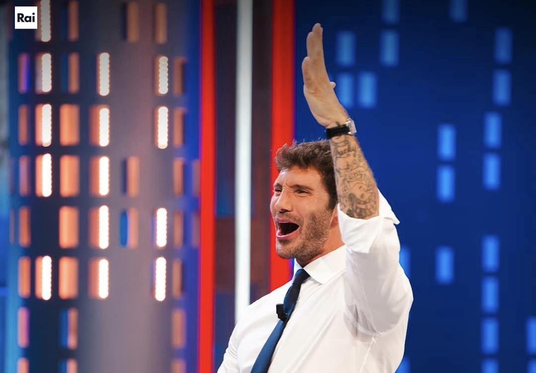 Affari Tuoi dura meno: la Rai prova a riportare la prima serata agli orari di un tempo Affari Tuoi dura meno: la Rai prova a riportare la prima serata agli orari di un tempo