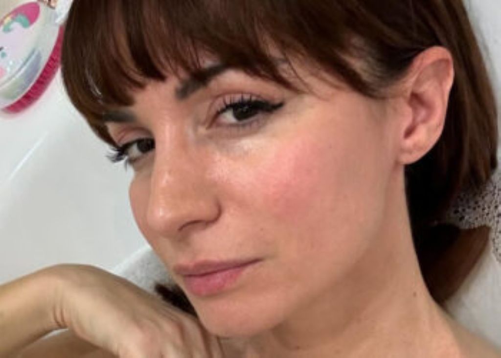 andrea delogu distrutta dal dolore oggi l8217ultimo saluto al fratello evan morto a 18 anni da Tivvusia.com andrea delogu distrutta dal dolore oggi l8217ultimo saluto al fratello evan morto a 18 anni