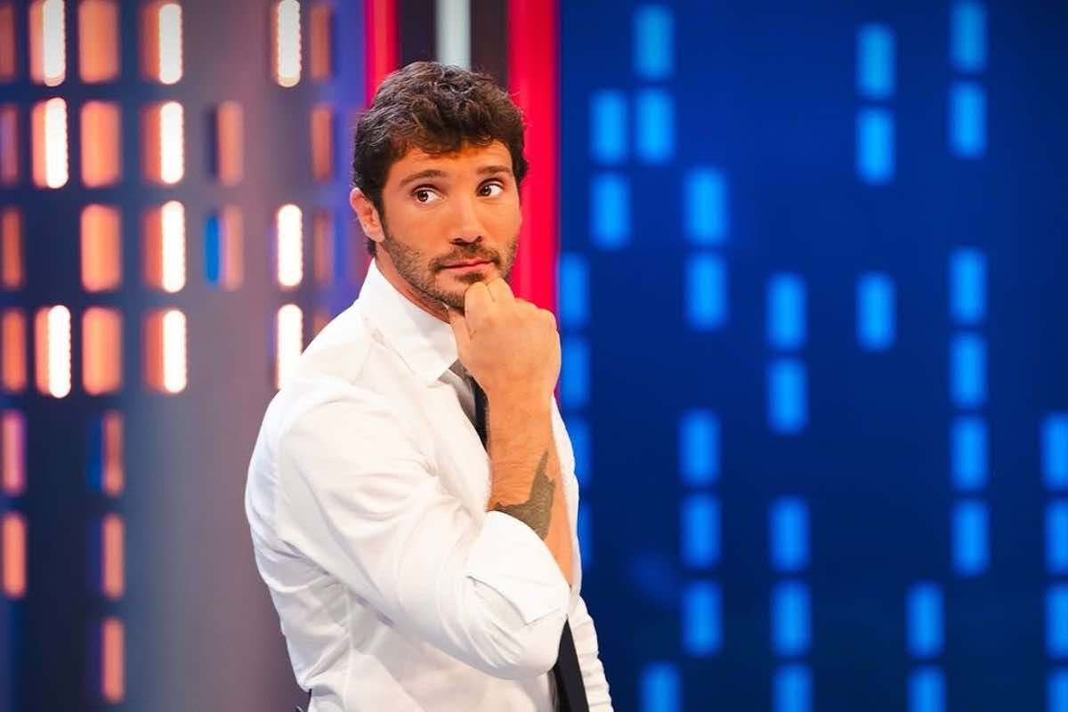 Access prime time Rai1: De Martino pronto con un game show segreto Access prime time Rai1: De Martino pronto con un game show segreto
