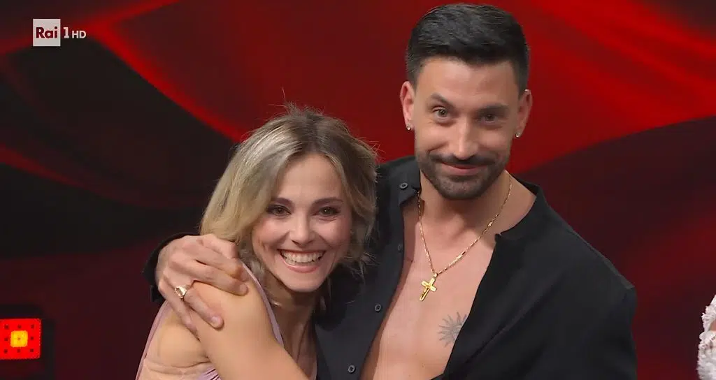 ballando con le stelle settima puntata da record fialdini trionfa nonostante l8217infortunio da Tivvusia.com ballando con le stelle settima puntata da record fialdini trionfa nonostante l8217infortunio