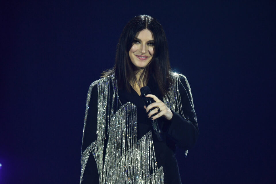 Sanremo 2026 in subbuglio: Pausini chiede di essere l’unica donna sul palco