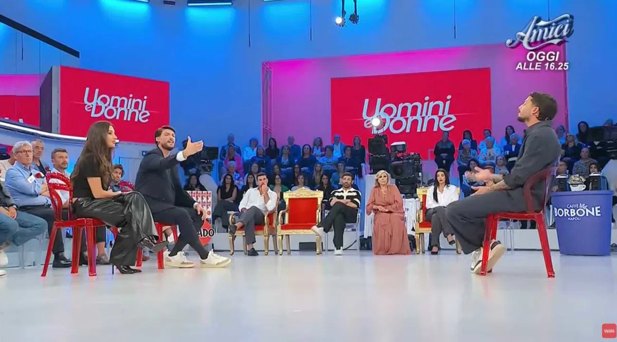 Uomini e Donne, Maria De Filippi riporta in studio Martina, Ciro, Gianmarco e Cristina