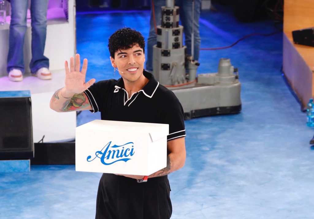 Amici 25: anticipazioni decima puntata e ospiti del 30 novembre 2025