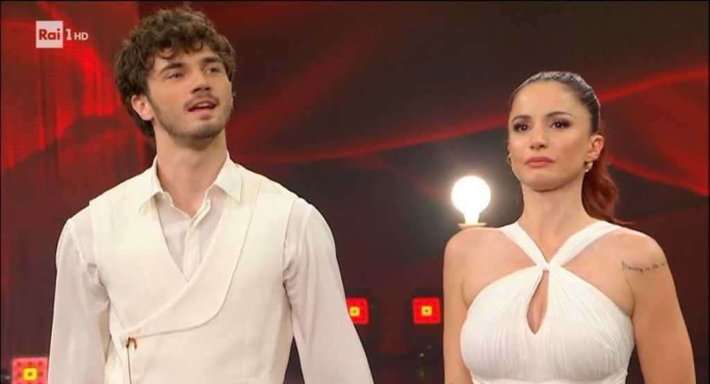 Ballando con le Stelle: il rientro di Andrea Delogu è un successo, Marcella Bella lascia la gara Ballando con le Stelle: il rientro di Andrea Delogu è un successo, Marcella Bella lascia la gara
