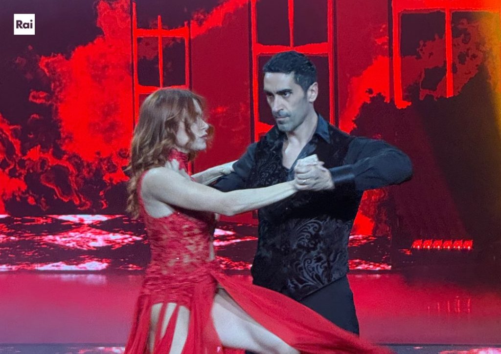 ballando con le stelle 2025 semifinale decisiva finalisti spareggi e giudizi senza sconti