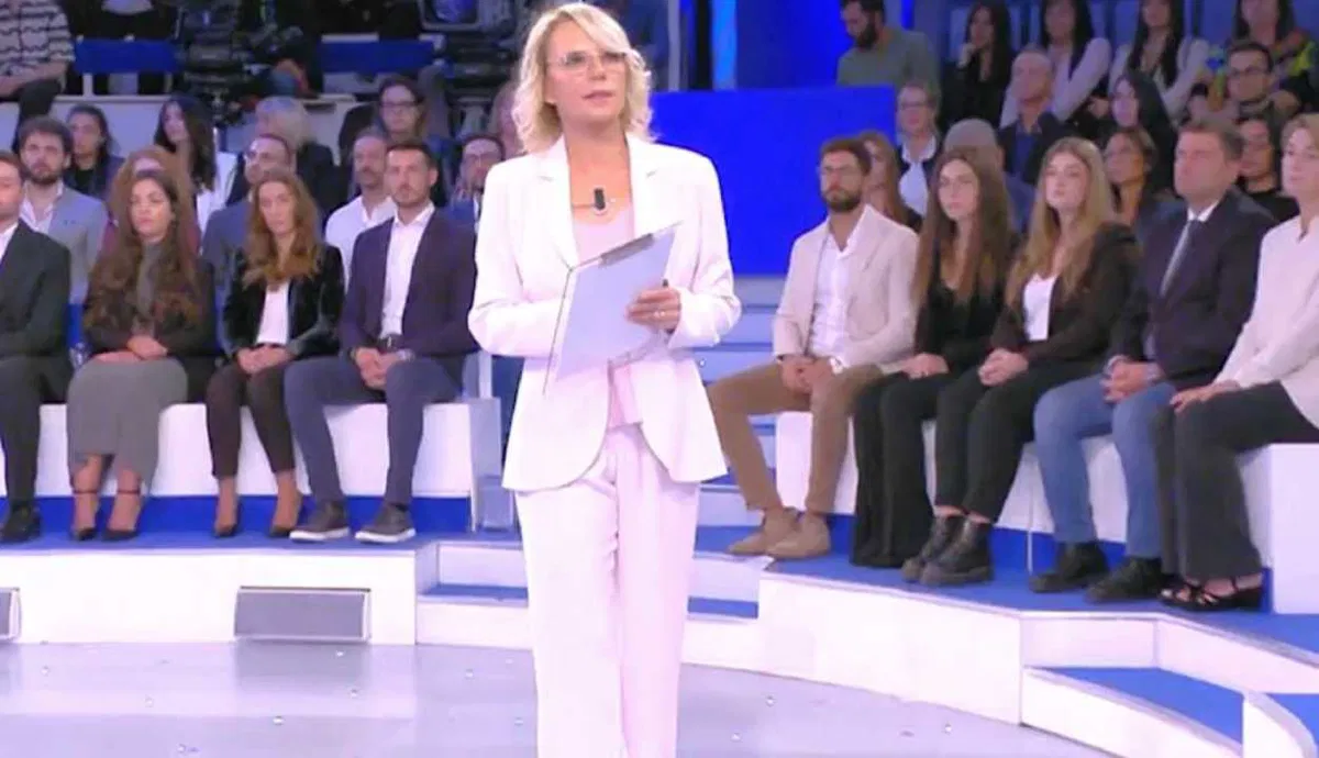C’è Posta Per Te torna su Canale 5: data di partenza, ospiti e il legame speciale di Maria De Filippi