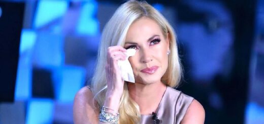 Federica Panicucci guida L’Ultima Notte Rosa: Canale 5 punta ancora su di lei