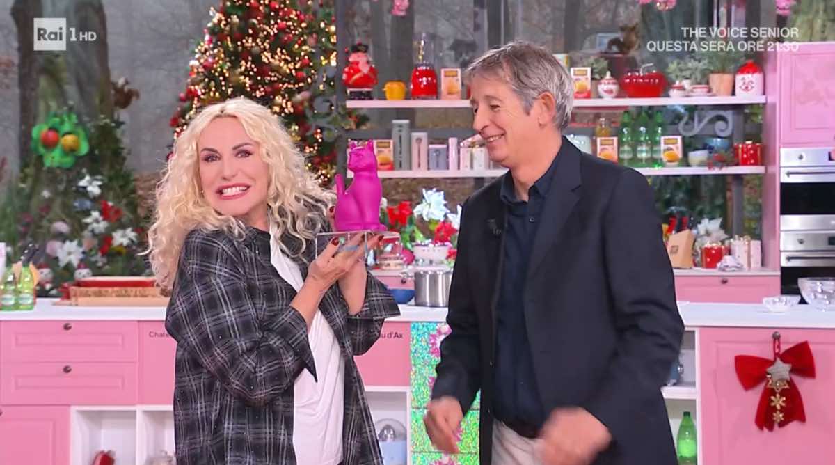 antonella clerici conquista il suo primo telegatto a 200 sempre mezzogiorno