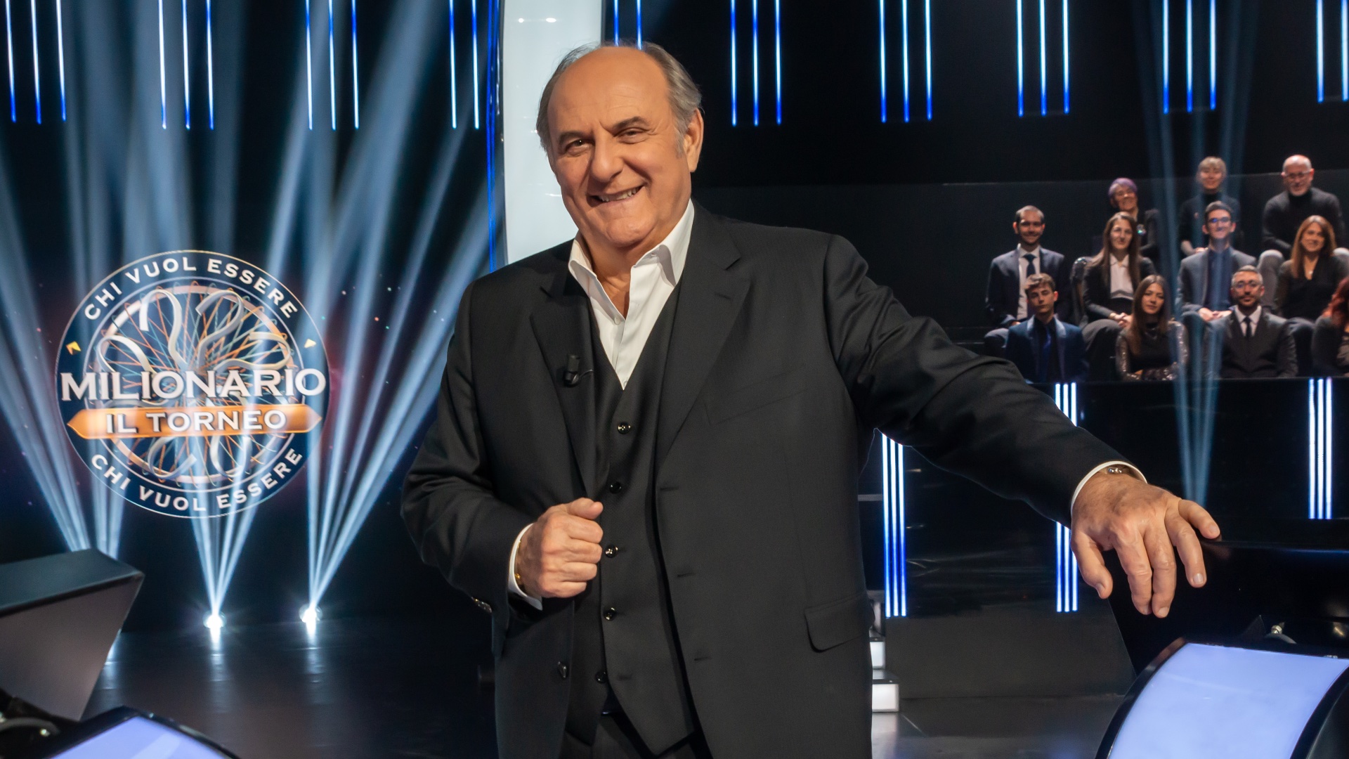 Ascolti TV | Domenica 7 Dicembre 2025. Canale 5 vola con Caduta Libera, La Ruota e Il Milionario, Rai1 al 6,4% con La Prima della Scala Ascolti TV | Domenica 7 Dicembre 2025. Canale 5 vola con Caduta Libera, La Ruota e Il Milionario, Rai1 al 6,4% con La Prima della Scala