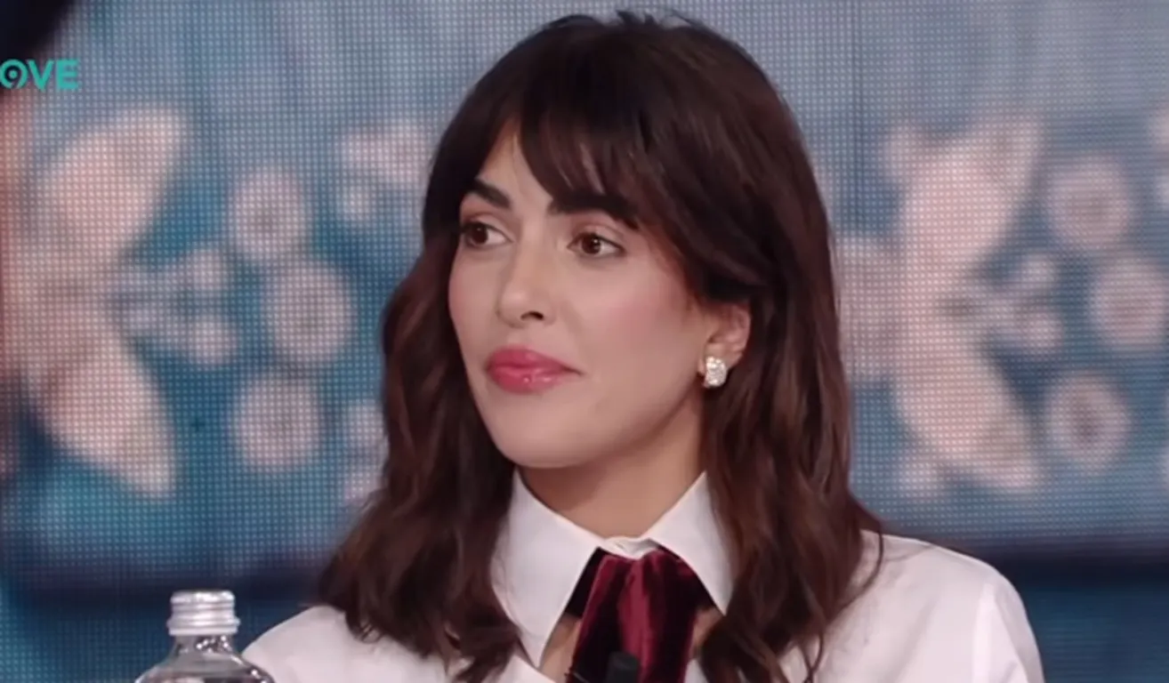 Rocio Muñoz Morales ritrova il sorriso dopo mesi difficili: nuova vita, nuovo amore Rocio Muñoz Morales ritrova il sorriso dopo mesi difficili: nuova vita, nuovo amore