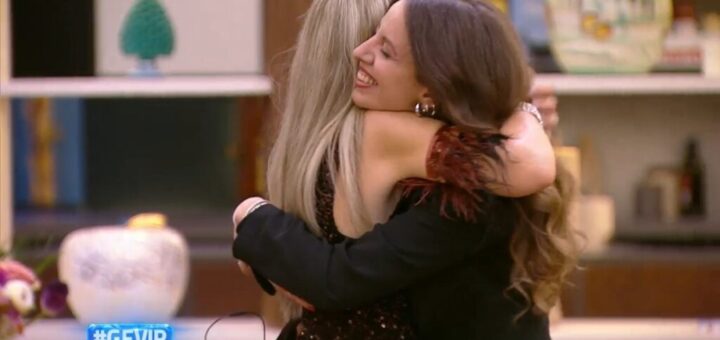 “Mamma sei una forza della natura”: Alessandra Mussolini in lacrime al GF Vip