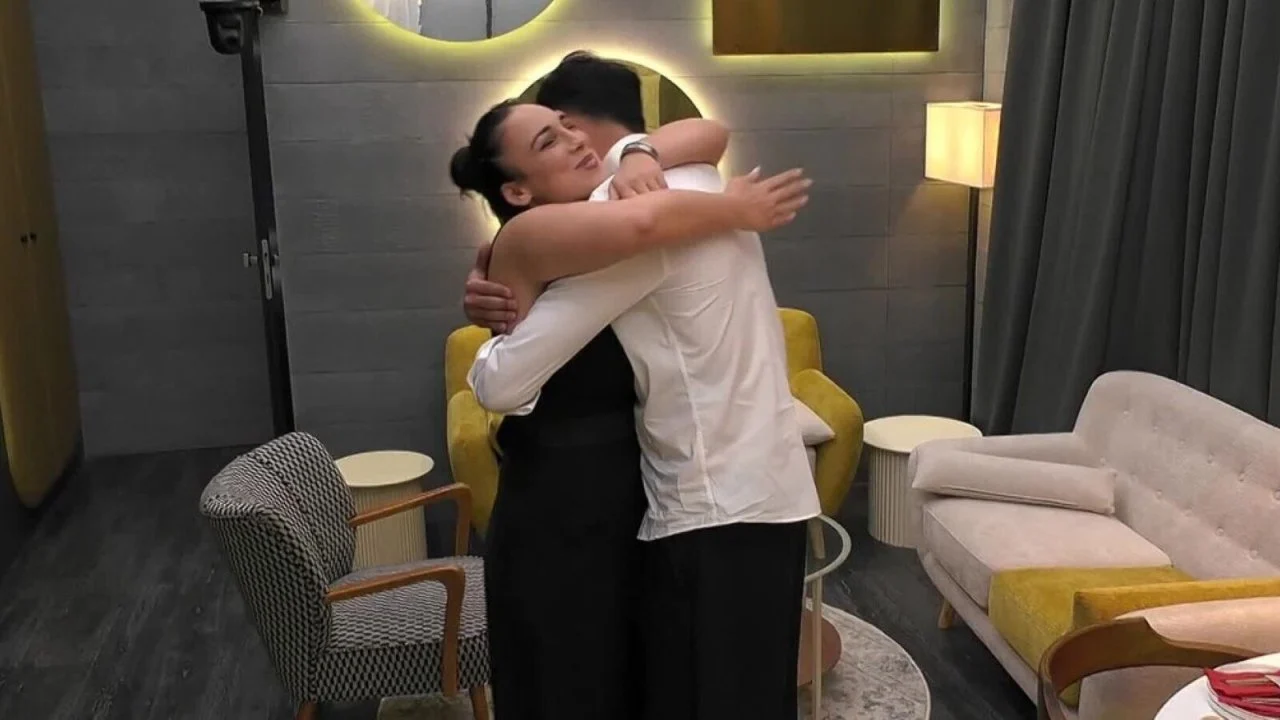 GF Vip, Francesca Manzini si lascia andare: “Sono innamorata”