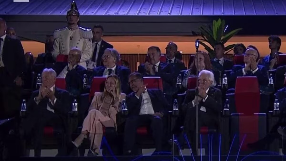 fischi a meloni applausi per mattarella il momento che scuote i giochi del mediterraneo da Tivvusia.it fischi a meloni applausi per mattarella il momento che scuote i giochi del mediterraneo