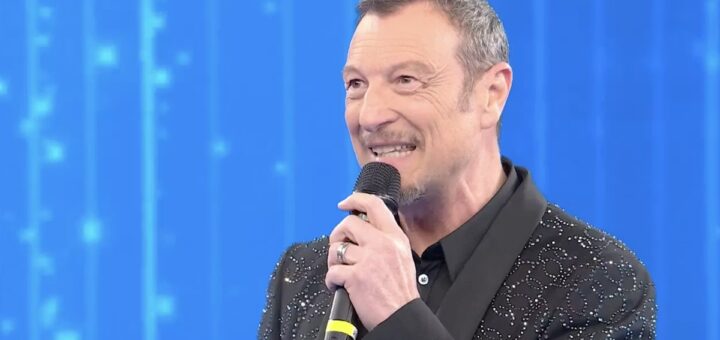 Amadeus ad Amici: svelato il nuovo ruolo. E sul Nove ammette: “Non ha funzionato”