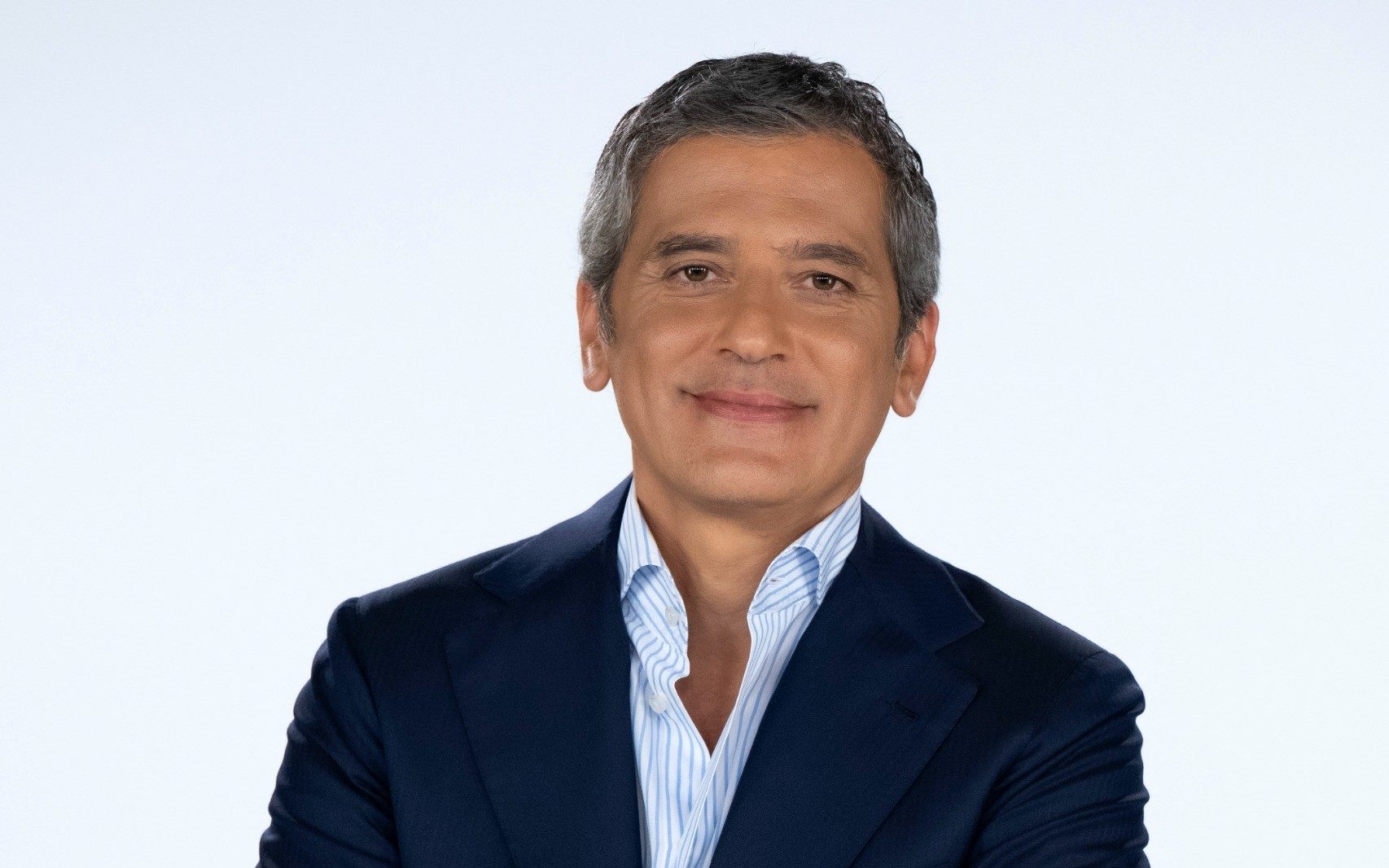 dario maltese possibile appuntamento fisso su canale 5 prima della santa messa da Tivvusia.it dario maltese possibile appuntamento fisso su canale 5 prima della santa messa