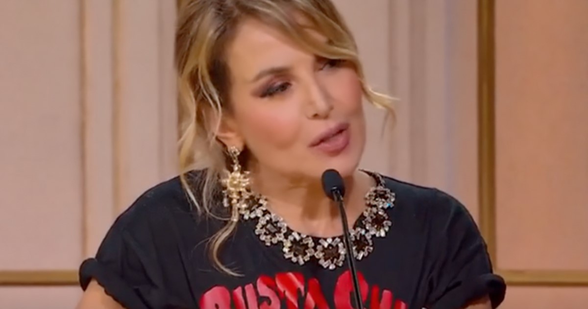 barbara d8217urso irrompe nel promo di rai1 e oscura selvaggia lucarelli da Tivvusia.it barbara d8217urso irrompe nel promo di rai1 e oscura selvaggia lucarelli