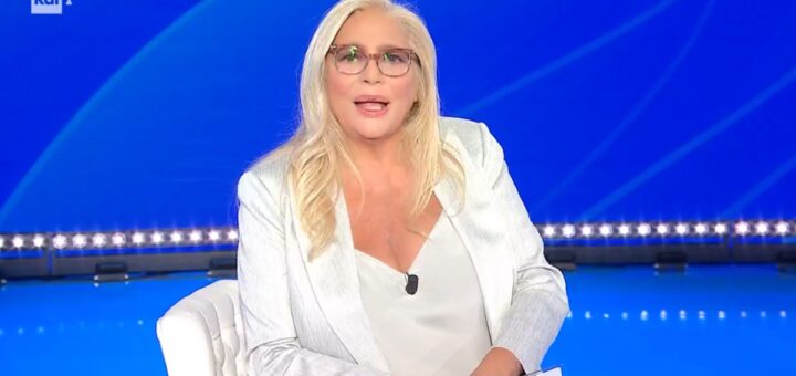 Domenica In: «Salotto di Nonna Speranza», ma Mara Venier fa boom di ascolti